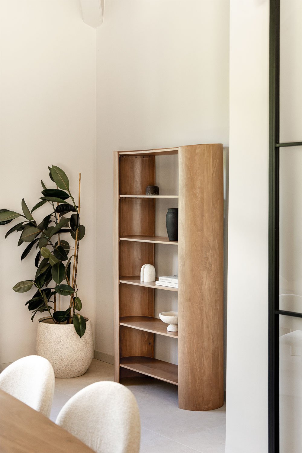 juli Book shelf